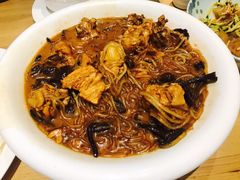 小鸡炖磨菇-上关雪東北菜(中房金谊店)