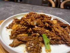 爆炒腰花-闫府私房菜·百年鲁菜(恒隆店)