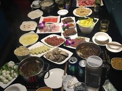 -唯爱KTV聚会餐厅(仙林东城汇店)