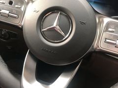 -上海星瀚奔驰4S店(红柳路店)