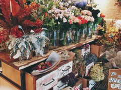 -FLOVIE FLORIST CAFE