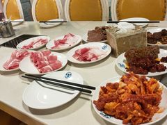 -爱客得牛排海鲜烤肉·火锅自助(春熙路黑金好店)