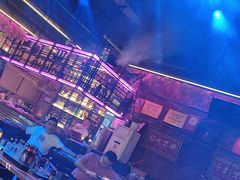 -喜鹊音乐酒馆(西街店)