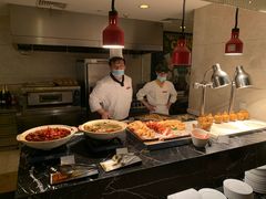 自助取餐区-夏阳湖皇冠假日酒店-自助餐厅