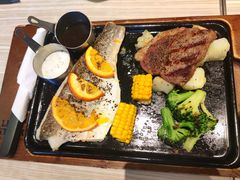 -必胜客(证大大拇指店)