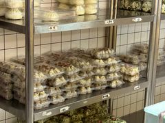 -白玉兰食品甜凤店(合生汇店)