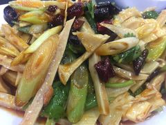 -瑞杰烧烤店·24小时营业(山东路店)