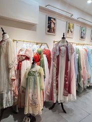 -一揽芳华汉服旗袍体验馆(拙政园店)
