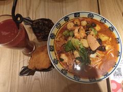 -刀小蛮半只鸡过桥米线(家乐福四元桥店)