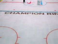 -冠军冰场CHAMPION RINK(百年港湾奥特莱斯店)