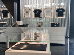 -Air Jordan(世贸天阶店)
