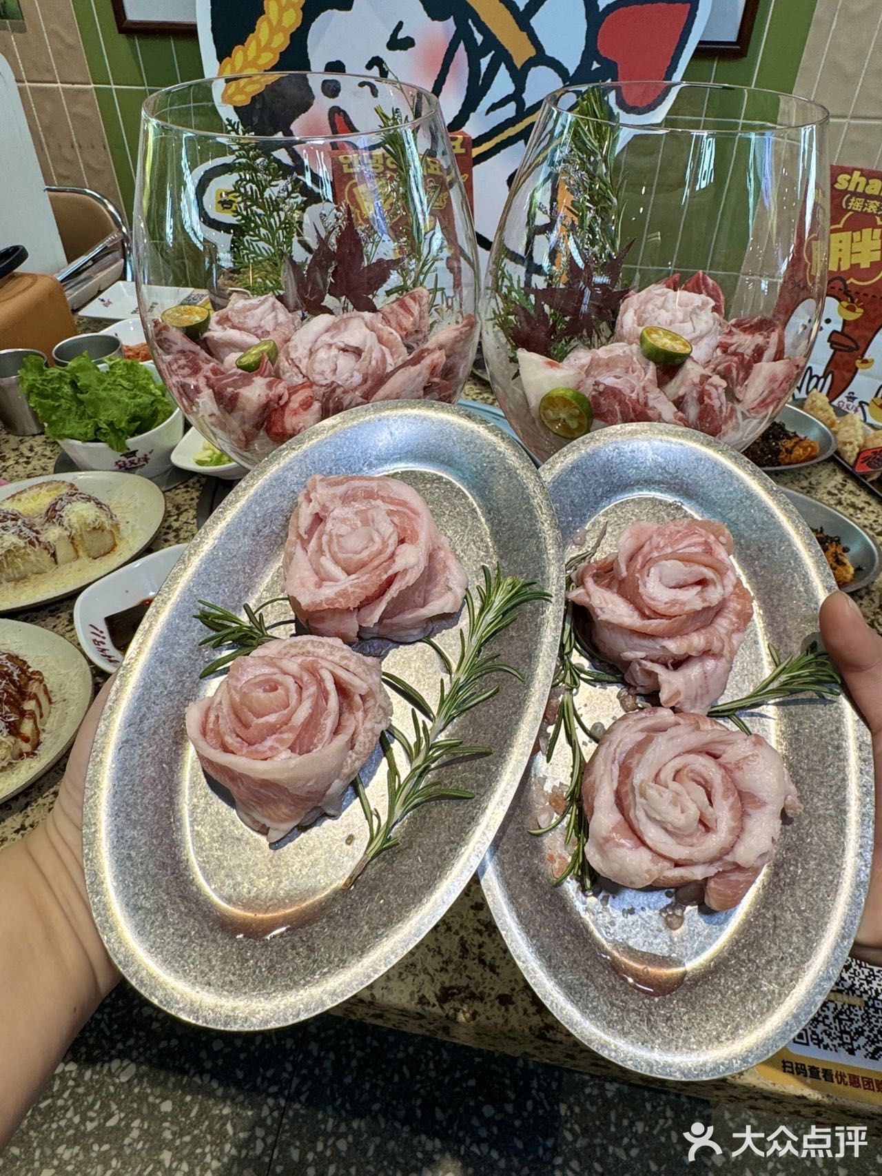 釜山肥牛饭，济州岛墨鱼饭团，还有奶香浓郁的芝士猪排