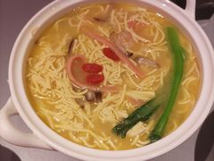 -桂满陇·手作小笼包&江南叫花鸡(中山公园店)