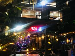 -城墙外BAR