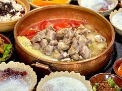 -阿山卓·野生菌火锅·纳西火塘烤肉