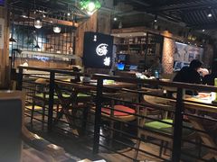 大堂-洪氏嗨捞·广东猪肚鸡·椰子鸡火锅(西咸万象城店)