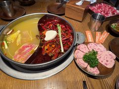 -巴卤社老火锅(财富店)