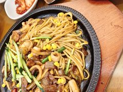 铁板炸酱面-贵宾庄炸酱面·韩式料理(火炬八街店)