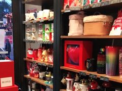 零售区-星巴克(豫园九曲桥店)