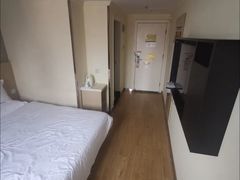 -7天酒店(上海江宁路地铁站玉佛寺店)