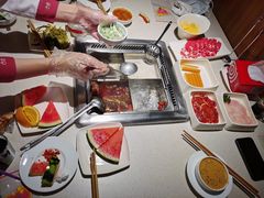 -海底捞火锅鲜切牛肉主题店(长寿路店)