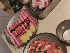 -蚂蚁洞·烤肉大营地(上海静安大悦城店)