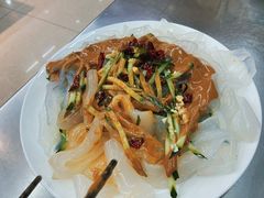 东北大拉皮-屯老二农家铁锅炖·行业领军者(梅江店)