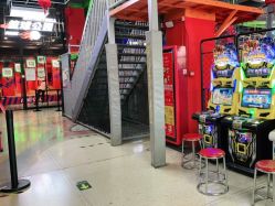 -嗨翻Hi-Fun竞技主题乐园·蹦床团建生日聚会(五棵松华熙店)