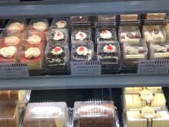 -红宝石·鲜奶小方·海派西点房(南丹店)