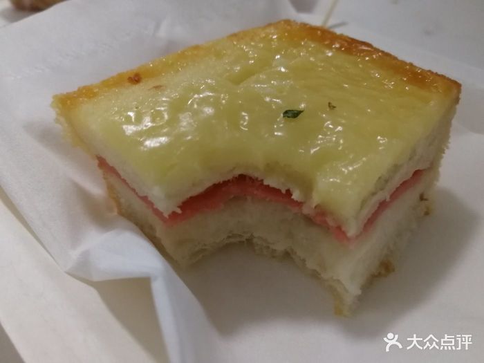 味多美(大连西路店)芝士薯泥三文治图片 - 第1张