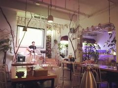 -春树下·树屋花房西餐厅(罍街AS1980店)