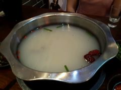 -丽江人家斑鱼火锅(保健路店)