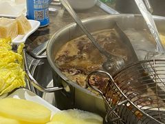 -悦牧·酸汤牛肉火锅(沃尔玛店)