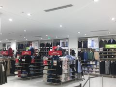 -优衣库(南京建邺万达广场店)