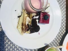 -BLU 全日制餐厅(上海安曼纳卓悦酒店)