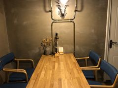 -HIGH FIVE哈福手工汉堡(桂林路店)