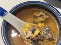 -八府香鸭·啫啫煲(华山路店)