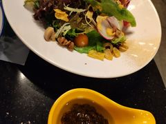 健康坚果鲜蔬沙律拌意大利油醋汁-绿茵阁(江南西路店)