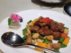 黑椒爆炒雪花牛肉粒-皇朝会.经典传统粤菜(外滩店)