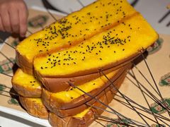 -蚝堡海鲜·威海菜·海肠捞饭·烧烤·亚洲吃蚝公司(幸福门店)