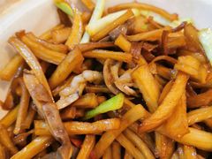 -赖厨潮汕砂锅粥