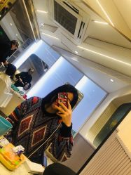 -PE SALON