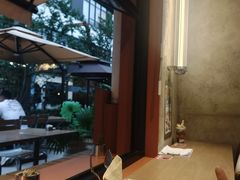-必胜客(上海华谊新所店)