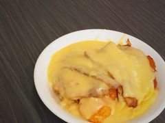 猪颈肉芝士捞公仔面-新记餐厅(香槟大厦店)