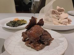 本帮熏鱼-屋里厢上海菜馆