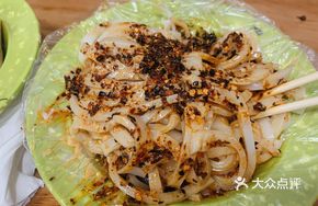 Stir-Fried Noodles with Baked Pancake