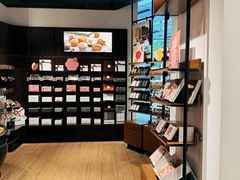 -Laderach 莱德拉(上海环贸iapm店)