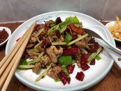 -犇逸·乐山跷脚牛肉·四川现炒(览海店)
