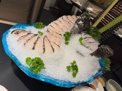 -鲜入唯煮·港式海鲜牛肉火锅(金宝街店)
