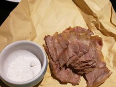古法盐蘸牛肉-老头儿油爆虾·知味杭州(爱琴海购物中心)